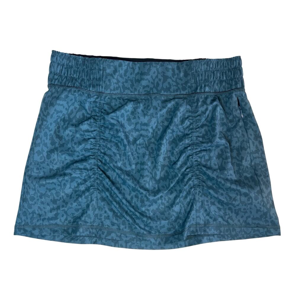 PrAna Koen Ruched Athletic Skort Blue Leopard Size Medium Performance Skirt